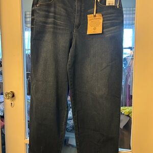 Democracy Woman’s Straight-Leg Jeans in Dark Indigo
